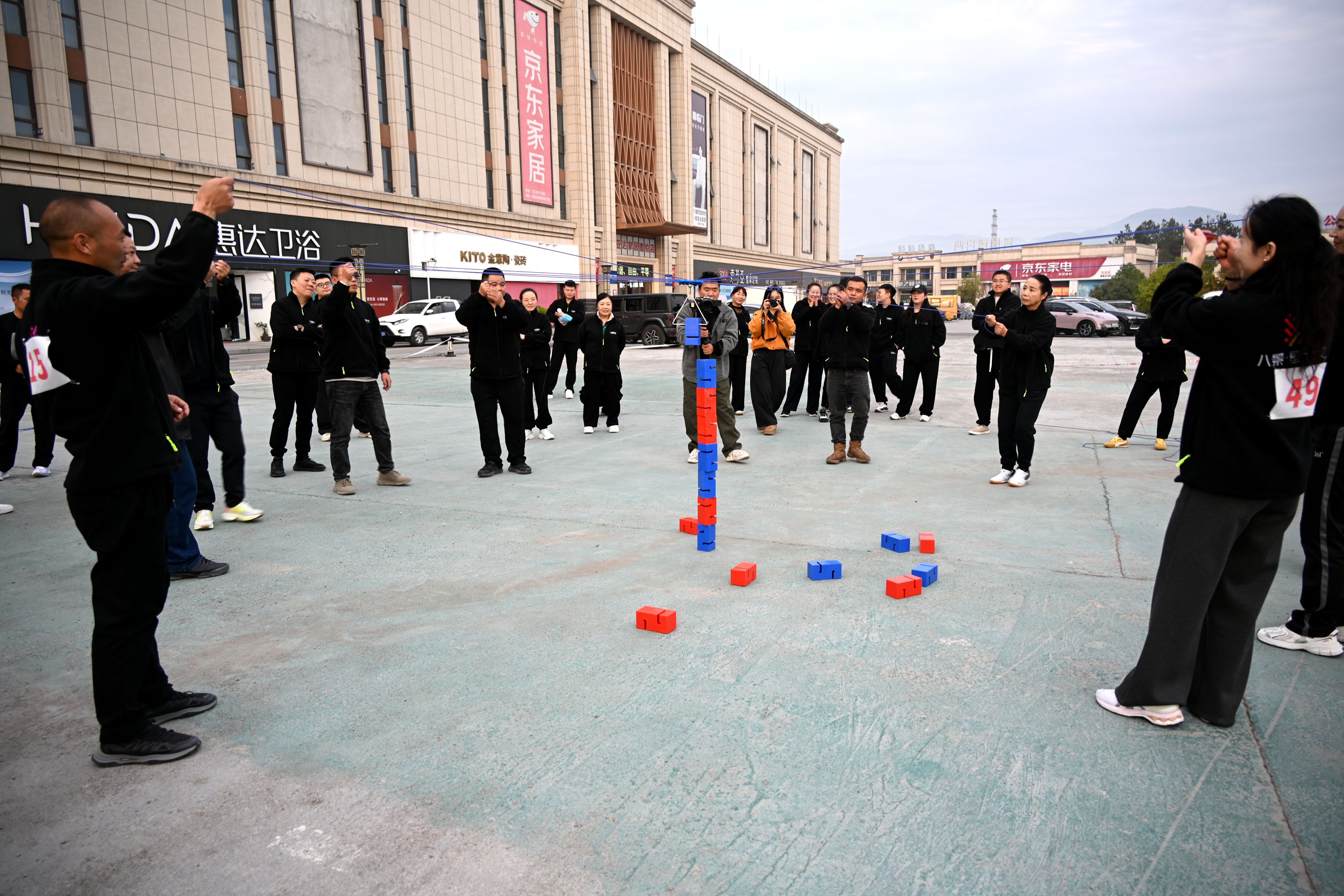 建始長鑫集團聯(lián)合舉辦職工戶外健康主題團建活動